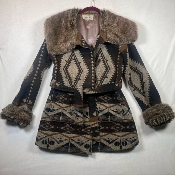 High Line Vintage Southwest Style Coat W/Faux Fur Collar and Cuffs Size Medium - Picture 1 of 16